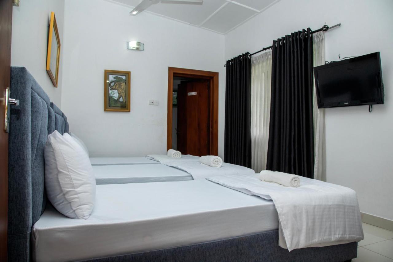 Funk Bunks - By The Lake แคนดี้ ภายนอก รูปภาพ